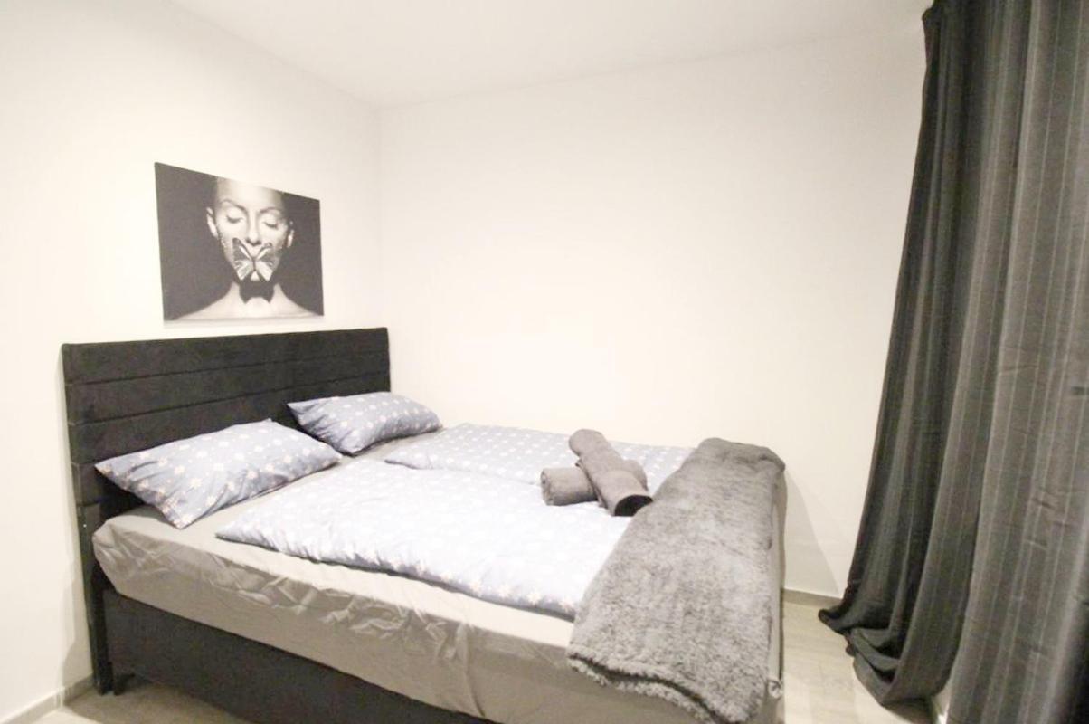 Comfortable Rooms In Akh Area Vienna Exterior photo