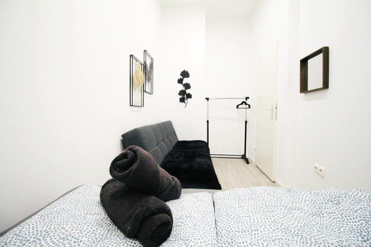 Comfortable Rooms In Akh Area Vienna Exterior photo