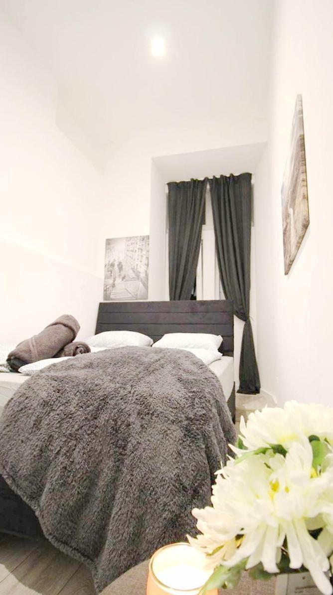Comfortable Rooms In Akh Area Vienna Exterior photo